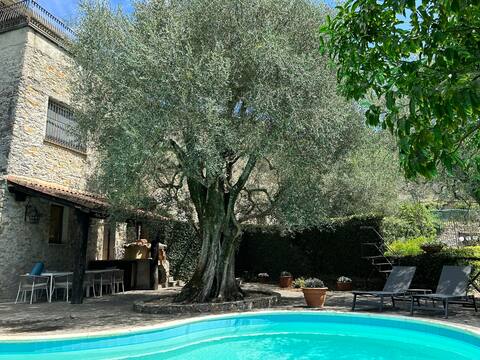 Idyllic country house villa with pool and distant views
