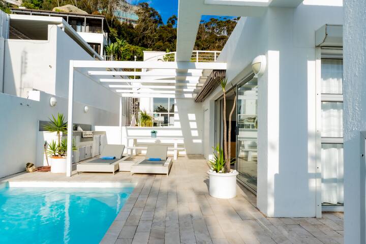 Clifton Exclusivity – Beach, Pool & Sea Views gallery image 3