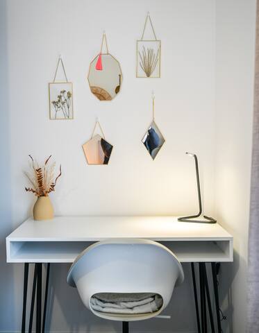 4BR house – City Centre & University – Parking gallery image 5