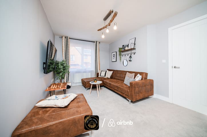 3 Bedrooms, Parking, Trafford, Salford & MCRCentre