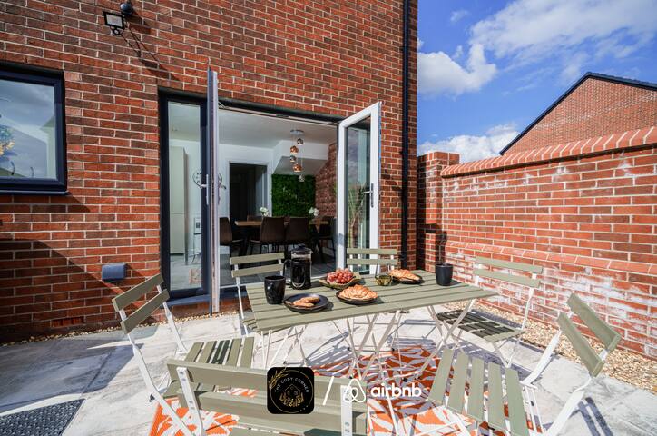 3 Bedrooms, Parking, Trafford, Salford & MCRCentre gallery image 5