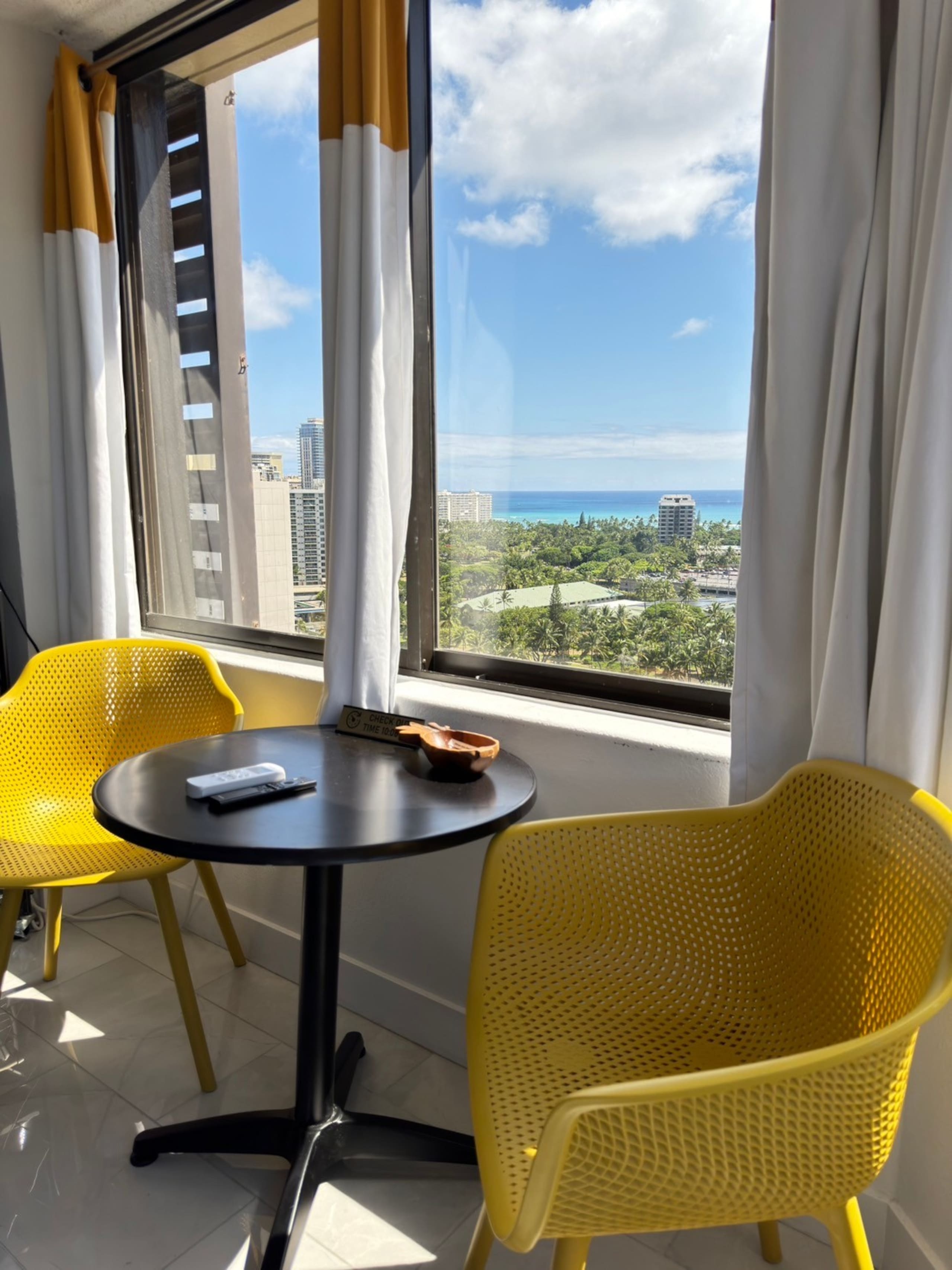 Condo in Honolulu · ★4.58 · Studio · 2 beds · 1 shared bath - Image 26
