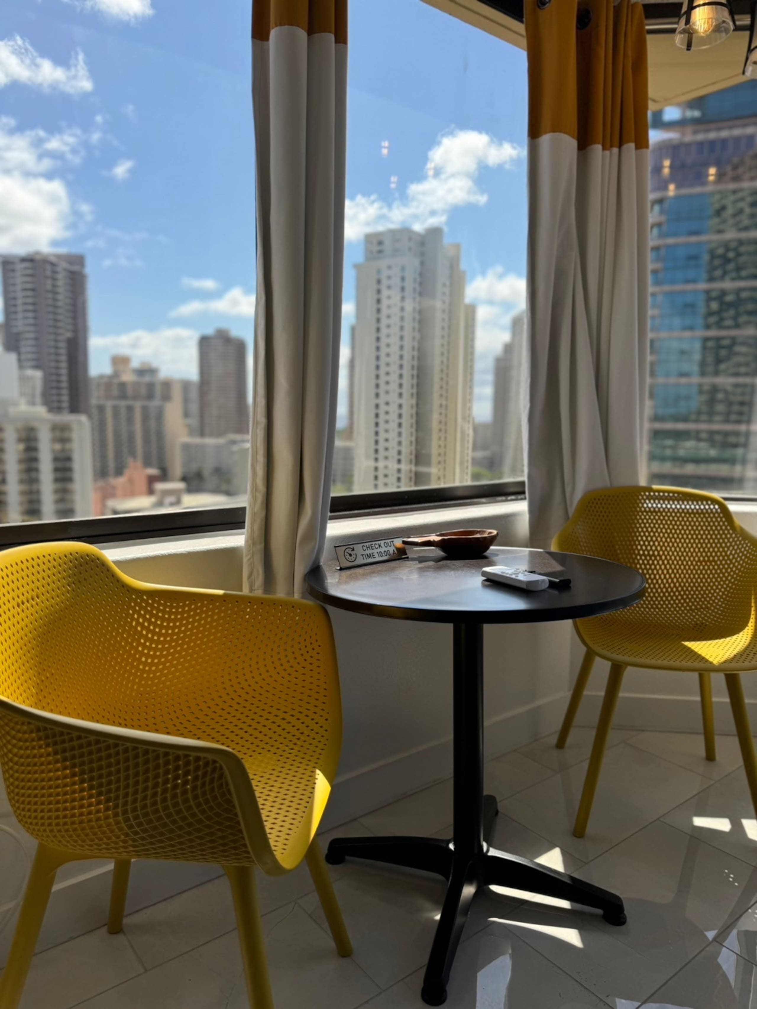 Condo in Honolulu · ★4.58 · Studio · 2 beds · 1 shared bath - Image 24