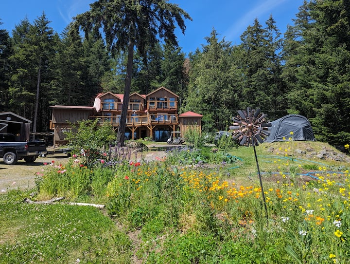 Galiano Grow House Farm Stay