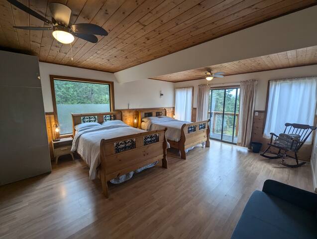 Galiano Grow House Farm Stay gallery image 4