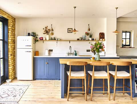 Large House & Garden in Hertford