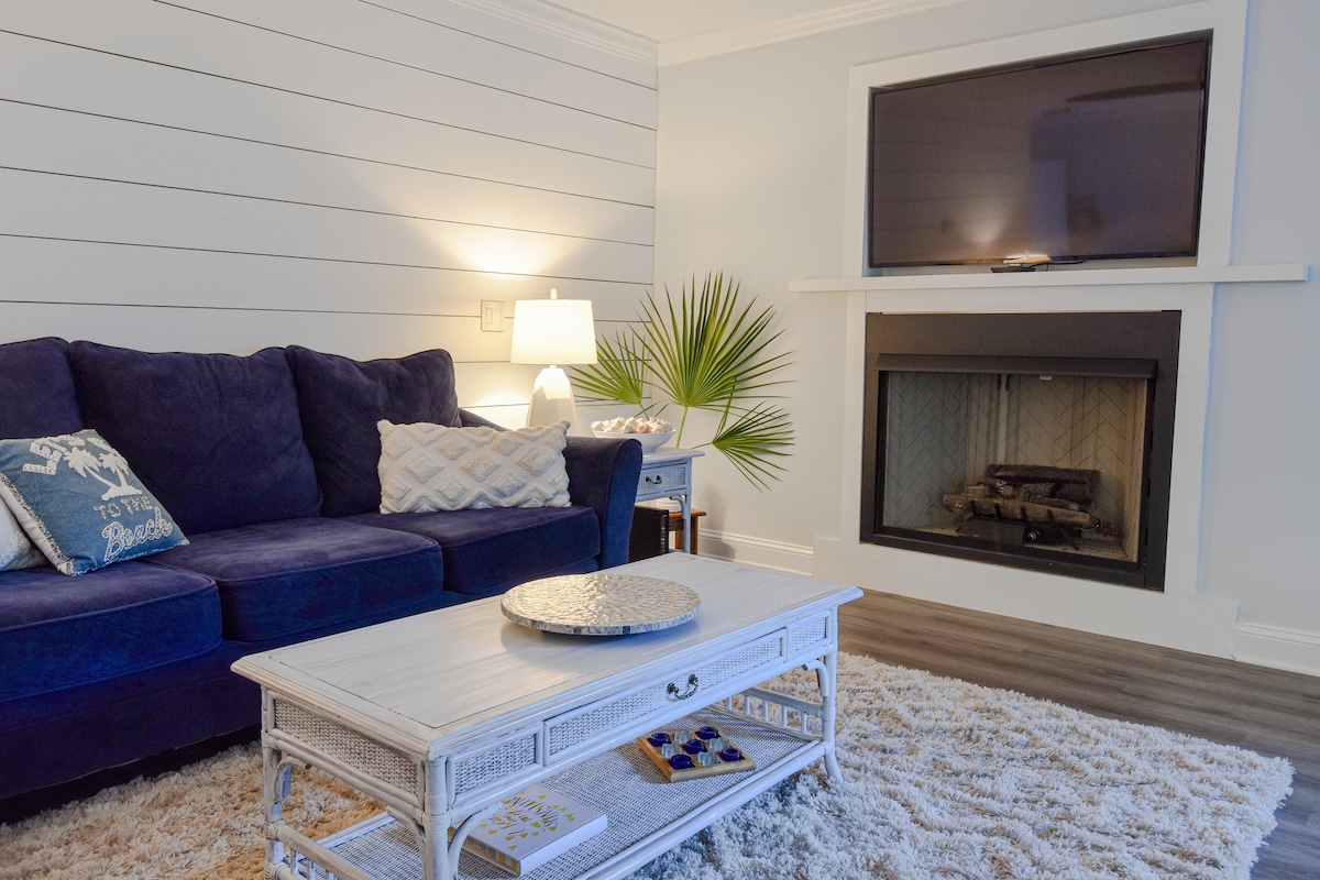Vilano Beach Vibes-Near Ocean & Town, Pet-Friendly photo 2