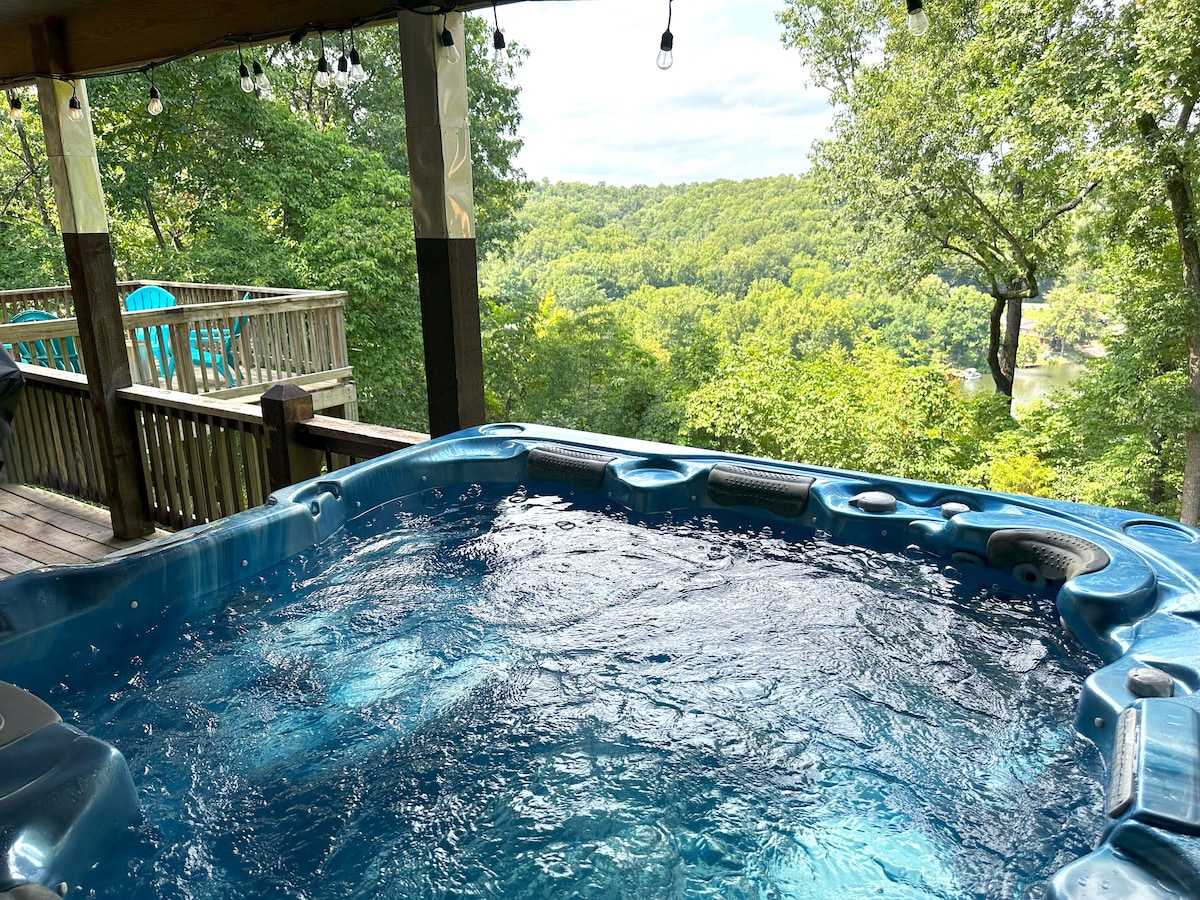 Velo Vista Lakeview Retreat w/ hot tub & game room - Houses for