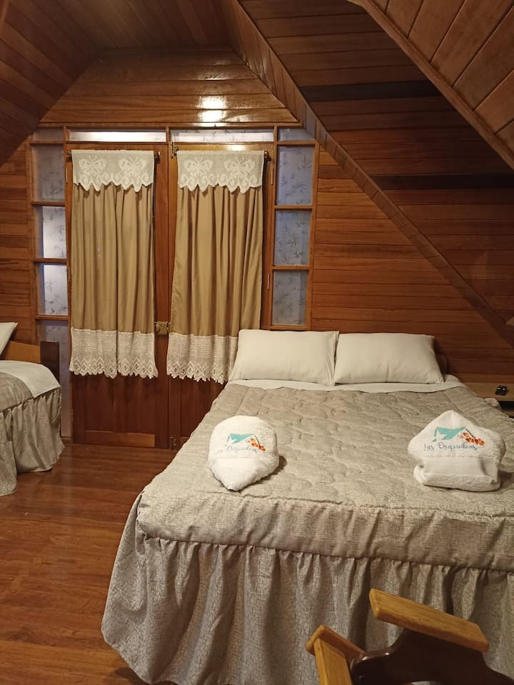 Las Orquídeas Habitación De Madera - Oxapampa