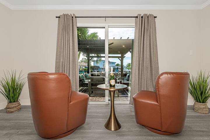 Waterfront+ Htd pool+ 2 mi bch+Game room+Golf+Pet gallery image 3