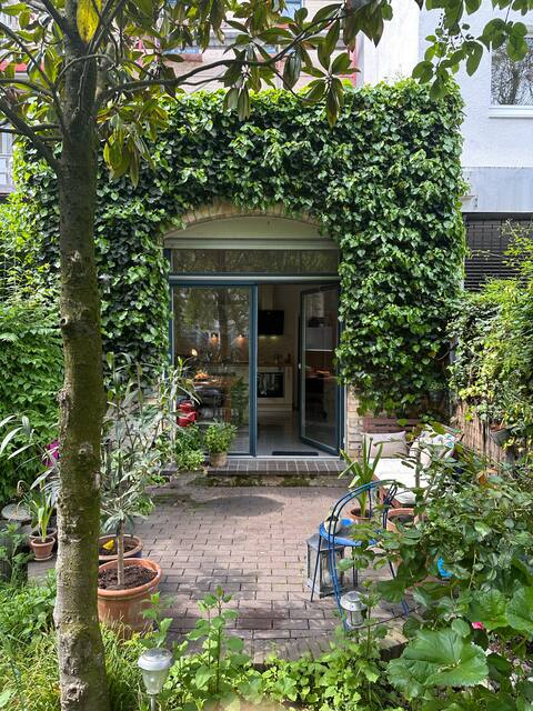 Mediterranean ground floor apartment / BASF proximity/ 650mbit WiFi