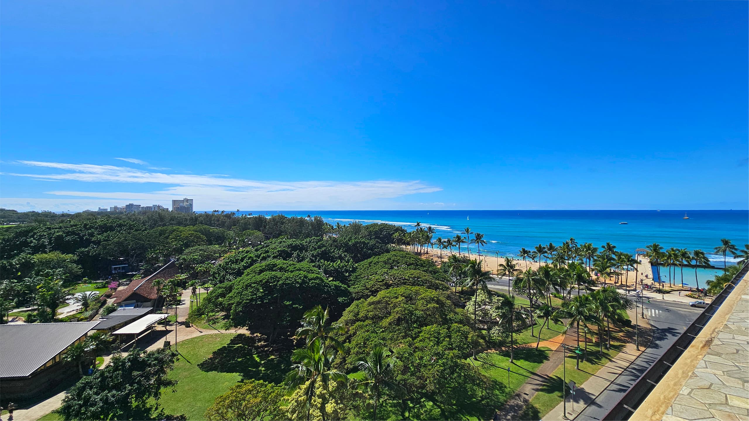 Condo in Honolulu · ★4.71 · Studio · 2 beds · 1 private bath - Image 15