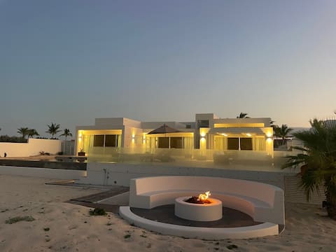 Amazing Beachfront Villa A74