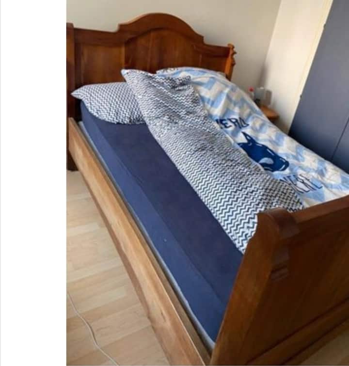 Spálňa 2: posteľ na lodi (120 l) 