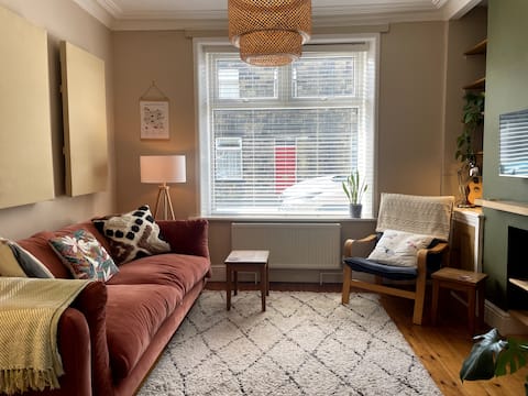 Popular Airbnb listing: Cheerful, central townhouse in Skipton