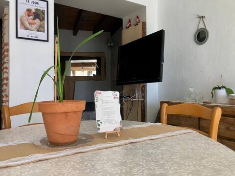 two bedroom house on the outskirts of Toulouse