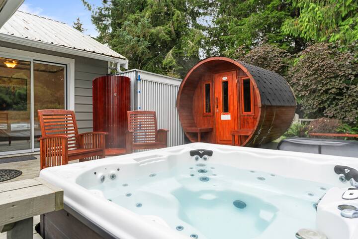 Hot tub + Sauna+ Panoramic Ocean View! THE POINT gallery image 2