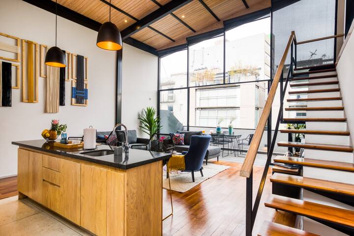 Stylish Duplex PH w/Pvt Terrace | 24/7 Security gallery image 4