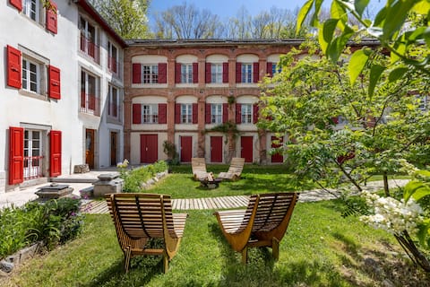 The Great Red House - E