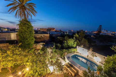 Apulia Honor Palace