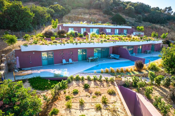 Plethora Luxury Suites, Villa T gallery image 2