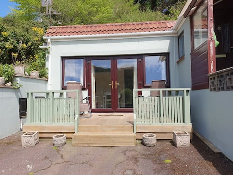 Top performing Airbnb: Greenslopes Annex Combe Martin in Berrynarbor