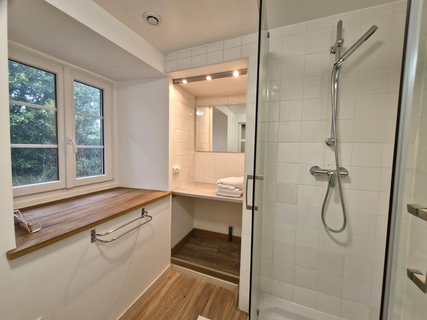 Salle de bains entière 1 1/2