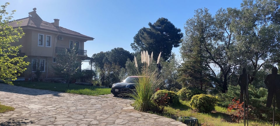 Top-earning Airbnb listing in Edremit, 5 bedrooms