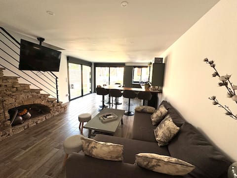 Annonce Airbnb populaire: Villa l'Olivier, Hyères Port à Hyères