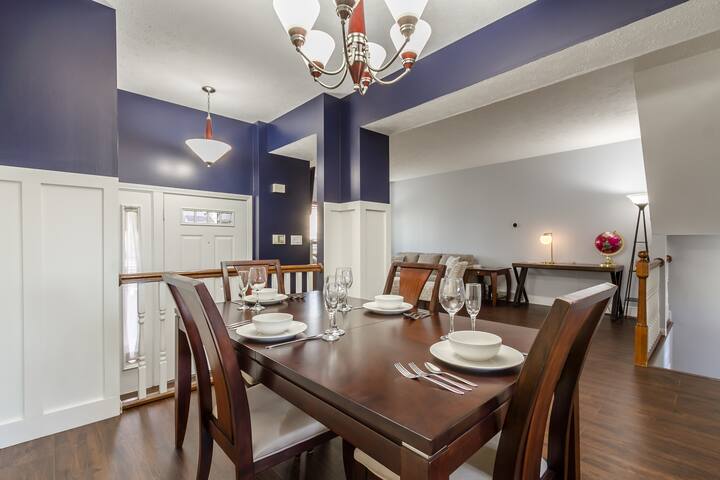 Downtown Riverview Condo | Near Arena, UofR & RIT gallery image 3