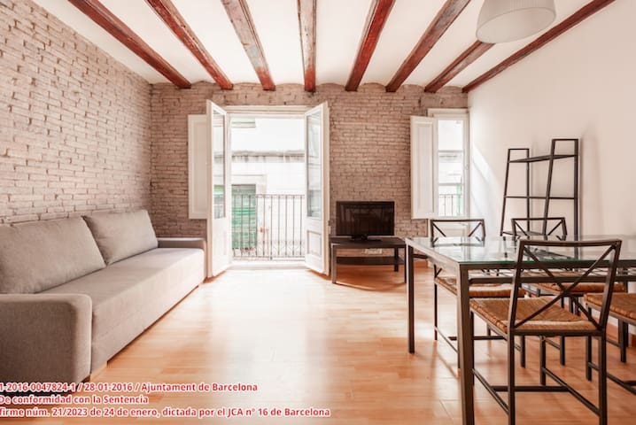 Nice Gothic Quarter right in the Historical Center