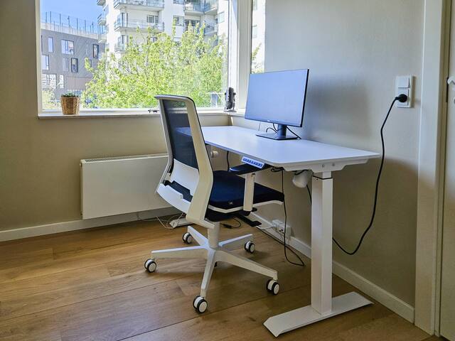 Tranquil Scandinavian Apartment: Relax & Explore! gallery image 5