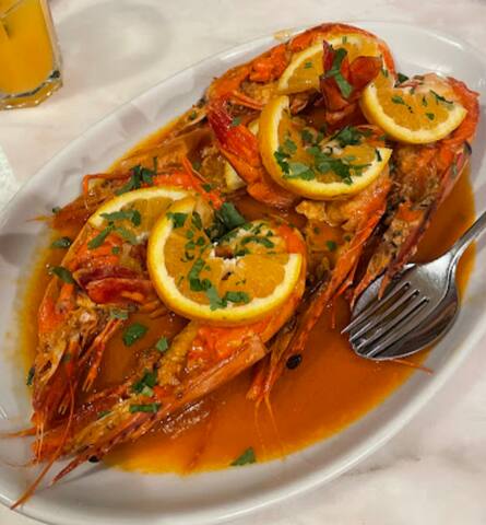 Charming Vintage Townhouse in the Historic Center gallery image 4