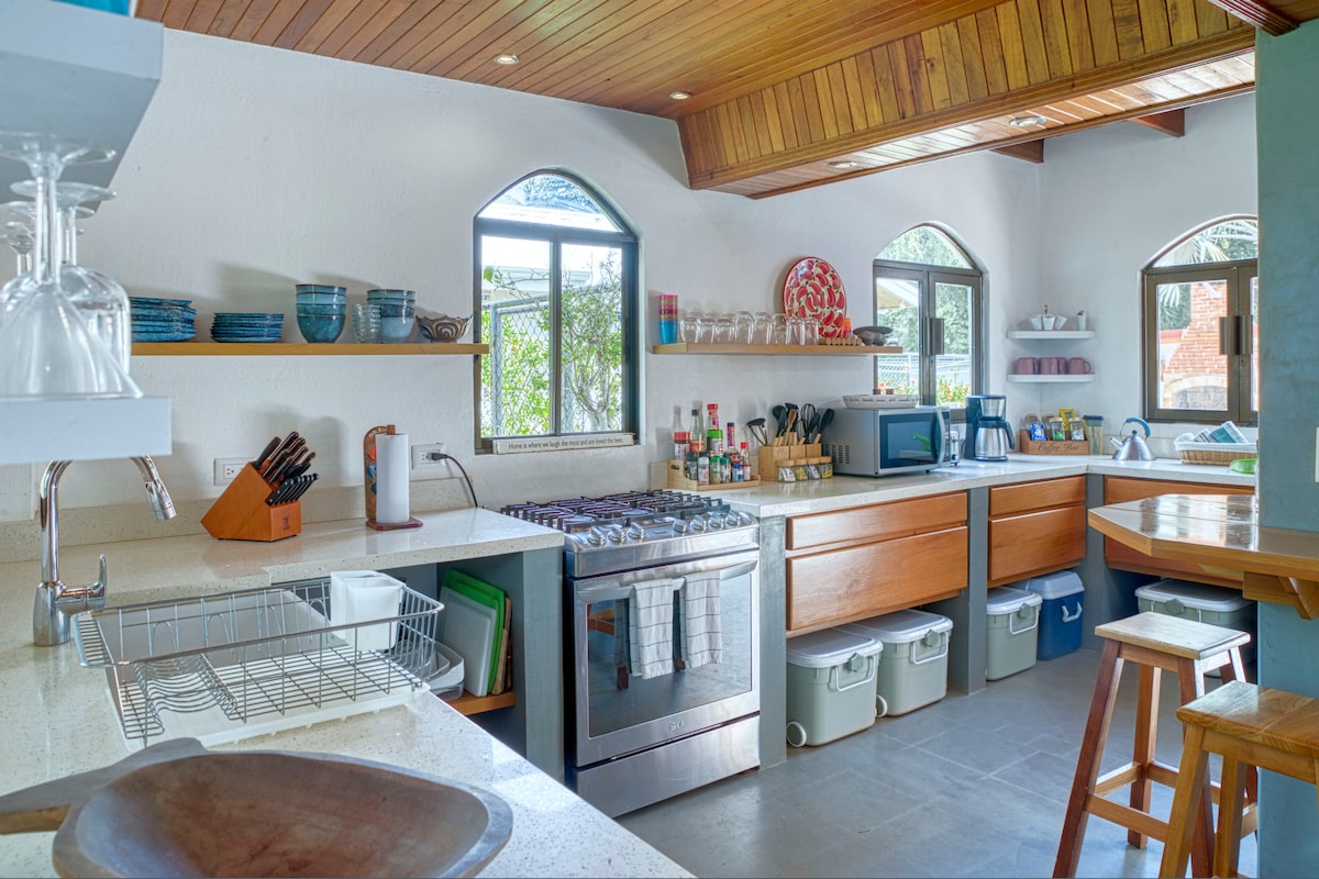 Mariposa Monarca — 2 bedroom vacation rental in Esterillos Centro