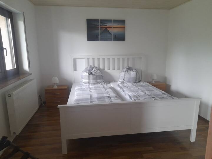 เตียงคิงไซส์ 2x 90 ซม. x 200 ซม.