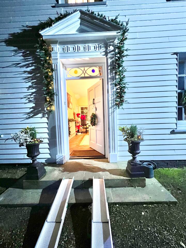 Large Country House (Pool, Hot-tub, 1h to London) - Houses for