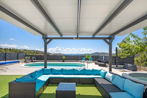 Villa Veronica with cinema projector&heated pool