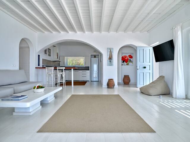 Sunset Horizon Villa gallery image 3