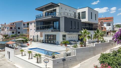 Luxury Villa Adriatica-*Heated Pool-Sauna-Jacuzzi*
