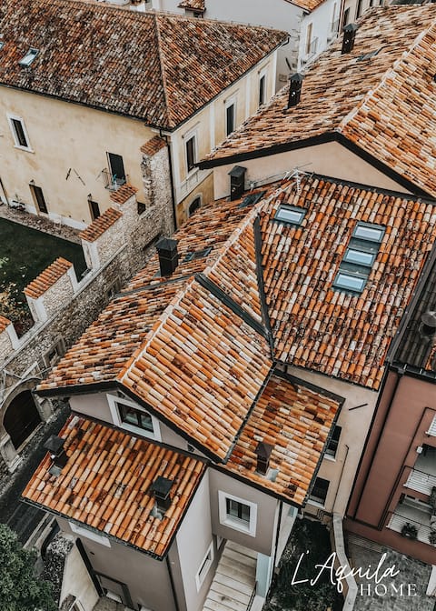 L'Aquila Home: Modern Design & Central Charm