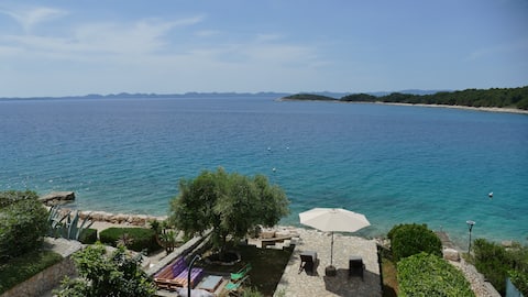 Big Family House with Beach Access