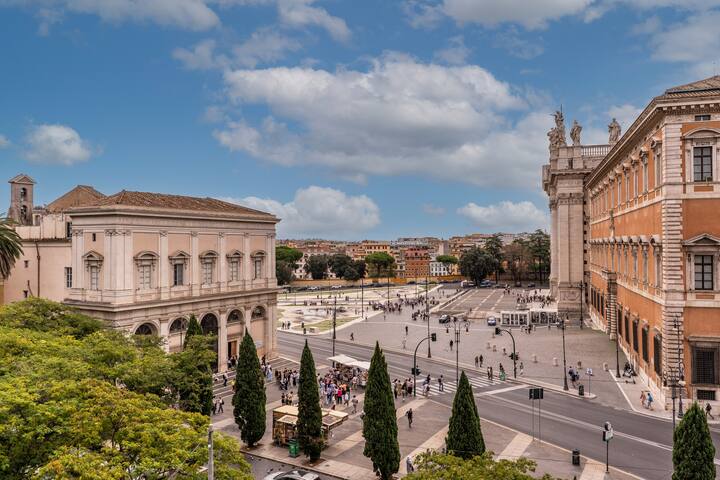 Appartamento in Piazza di San Giovanni in Laterano gallery image 2