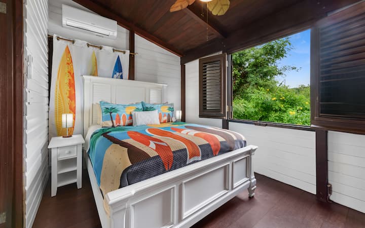 Bedroom with Queen Bed