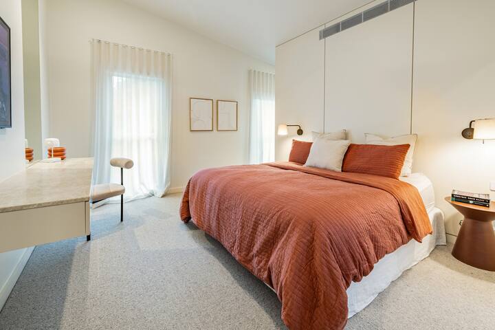 *The Ivy* Luxe Prahran family retreat gallery image 3