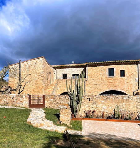 Bienvenue à Can Clarós