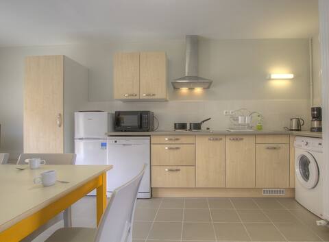 Quiet 2 bedrooms holiday rental with terrace