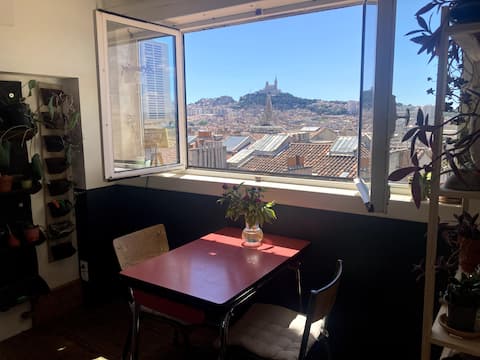 Successful Airbnb property: View of city and sea in Marseille
