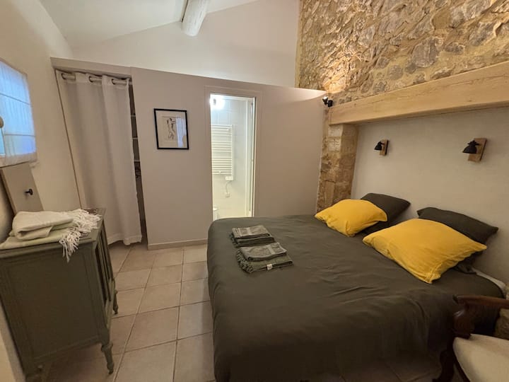 غرفة النوم 2