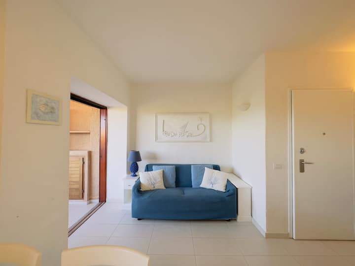 Kitanda cha kustarehesha cha sofa.