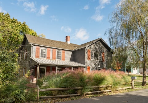 Hudson Mill-Renovated Farmhouse in City of Hudson